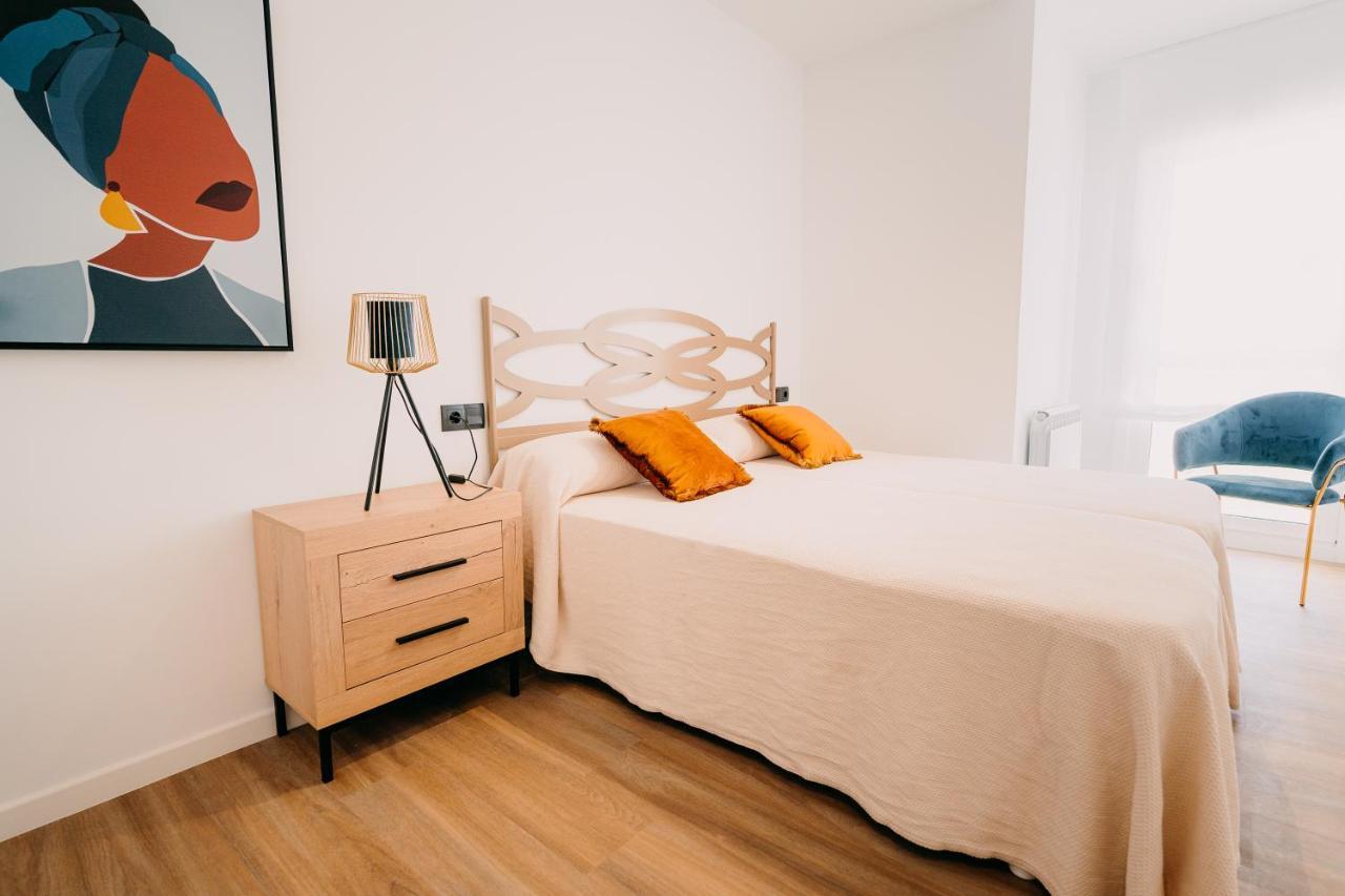 Apartamentos Rúa Vella Caldas De Reis Esterno foto